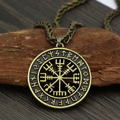 Vegvísir Elder Futhark Talisman